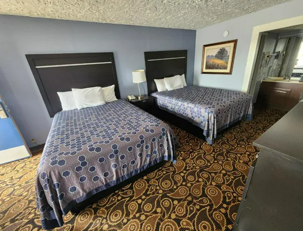 Carthage Inn hotel detail image 4