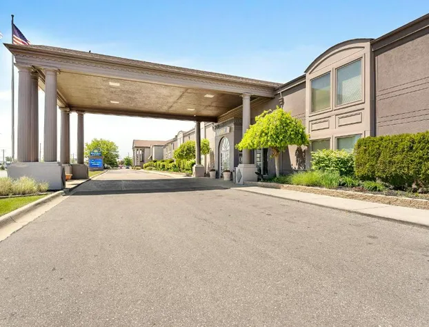 Days Inn & Suites by Wyndham Roseville/Detroit Area hotel detail image 2