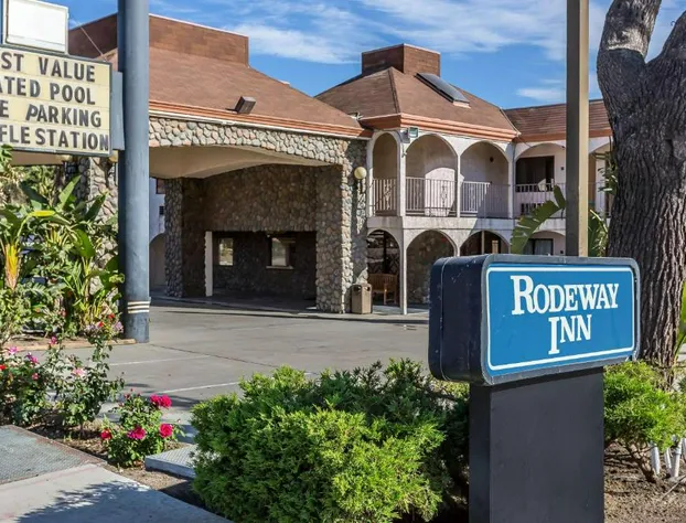 Rodeway Inn Magic Mountain Area hotel detail image 2