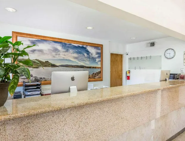 Rodeway Inn Magic Mountain Area hotel detail image 4