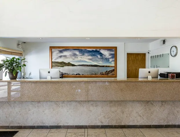 Rodeway Inn Magic Mountain Area hotel detail image 3