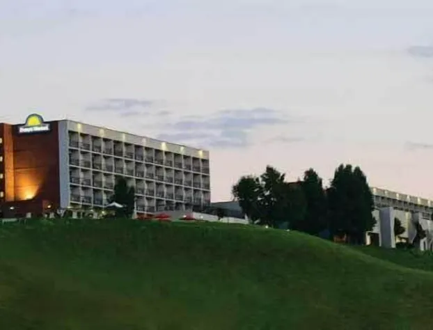 Days Inn & Suites by Wyndham Sutton Flatwoods hotel detail image 2