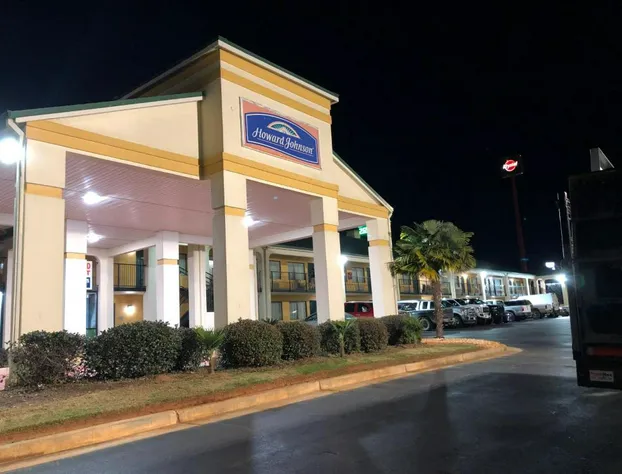 Howard Johnson by Wyndham Perry GA hotel detail image 1