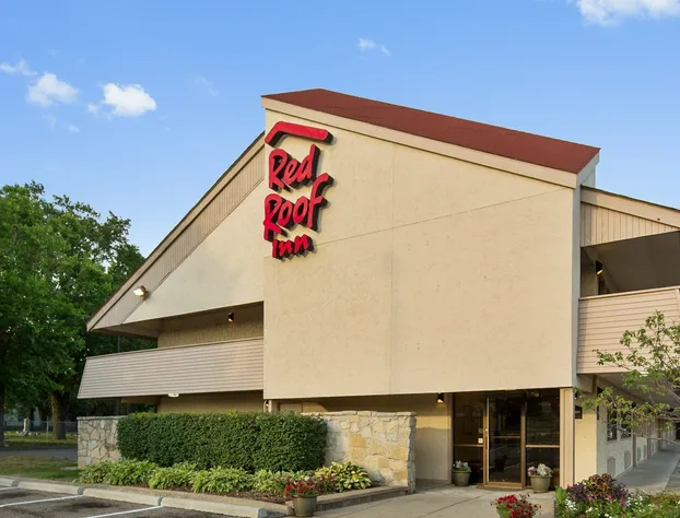 Red Roof Inn Detroit - Roseville/ St Clair Shores hotel detail image 1