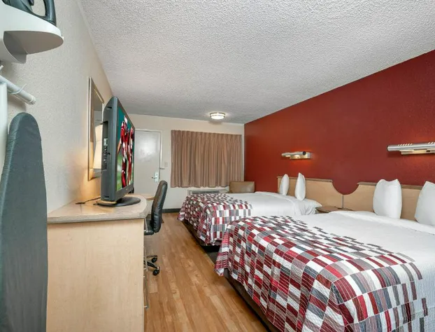 Red Roof Inn Detroit - Roseville/ St Clair Shores hotel detail image 3