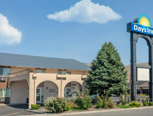 Days Inn by Wyndham Yakima hotel detail image 1