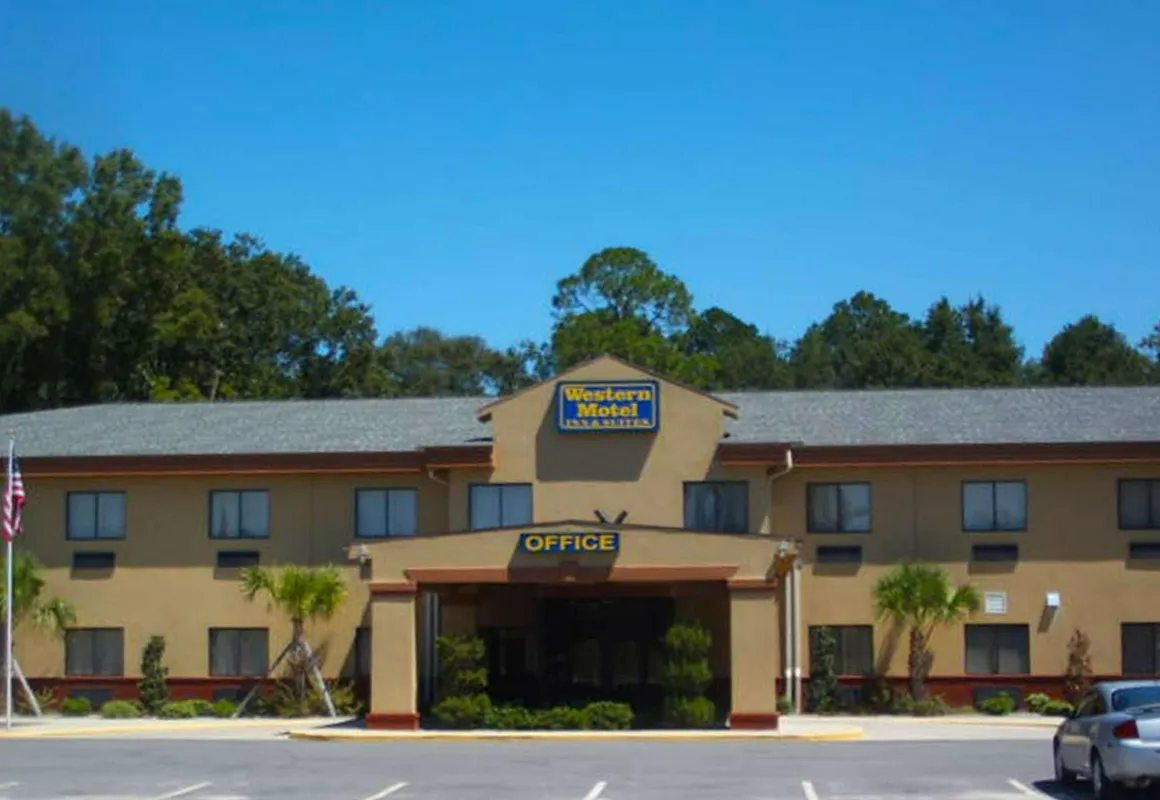 Western Motel Inn and Suites Hazlehurst hotel hero