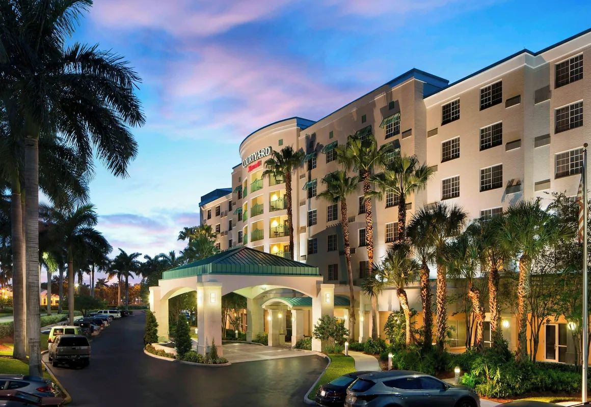 Courtyard by Marriott Fort Lauderdale Airport & Cruise Port hotel hero