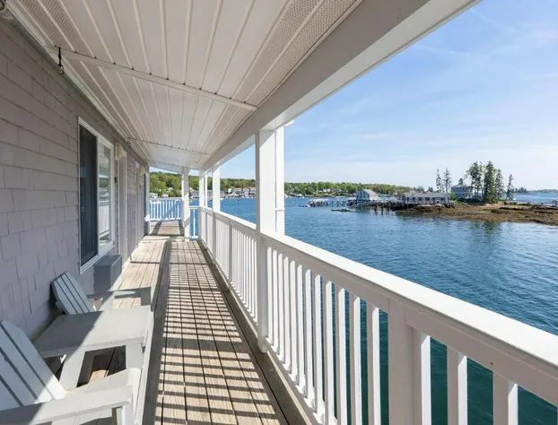 Tugboat Inn hotel detail image 2