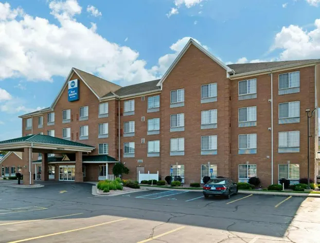 Executive Inn & Suites hotel detail image 1