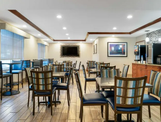 Executive Inn & Suites hotel detail image 3