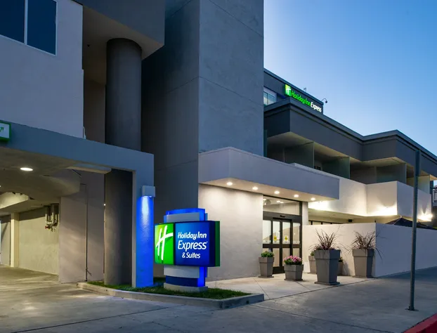 Holiday Inn Express & Suites Los Angeles Downtown West by IHG hotel detail image 1