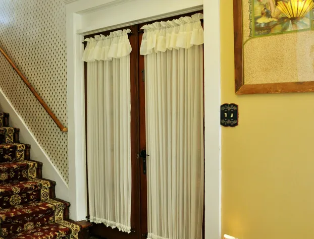 Victorian Inn & Carriage House hotel detail image 2