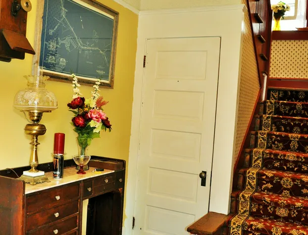 Victorian Inn & Carriage House hotel detail image 3