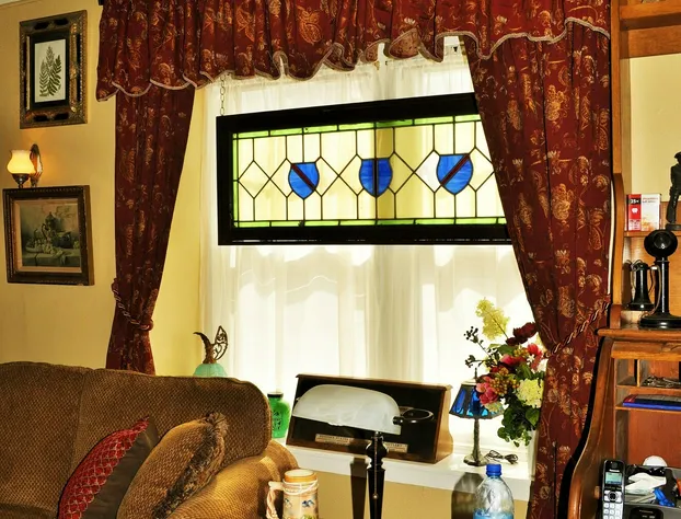 Victorian Inn & Carriage House hotel detail image 4