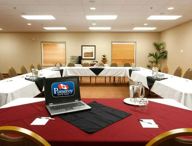 Pomeroy Inn and Suites Chetwynd hotel detail image 4