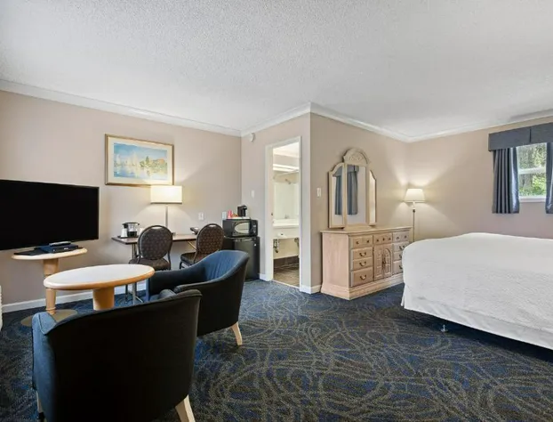 Glenwood Inn & Suites hotel detail image 3