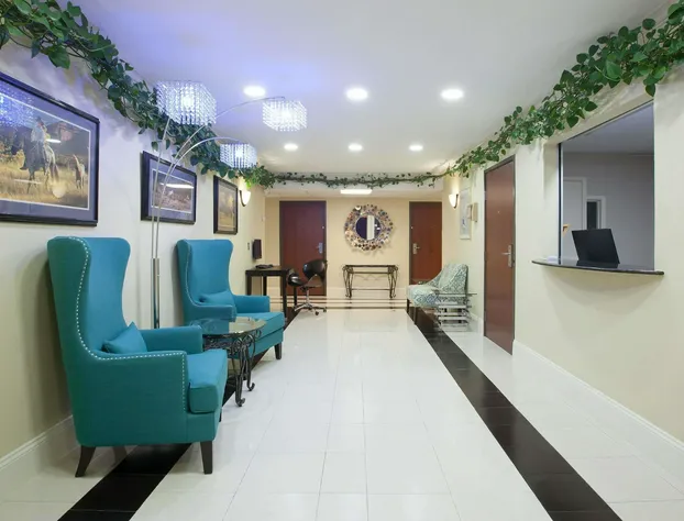 Super 8 by Wyndham Sulphur hotel detail image 3