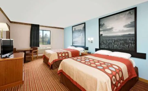 Super 8 by Wyndham Rock Port MO hotel detail image 2