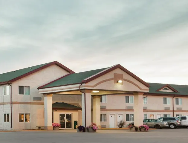 Super 8 by Wyndham Kindersley hotel detail image 3