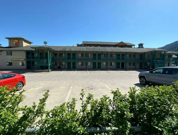 Super 8 by Wyndham Sicamous hotel detail image 4