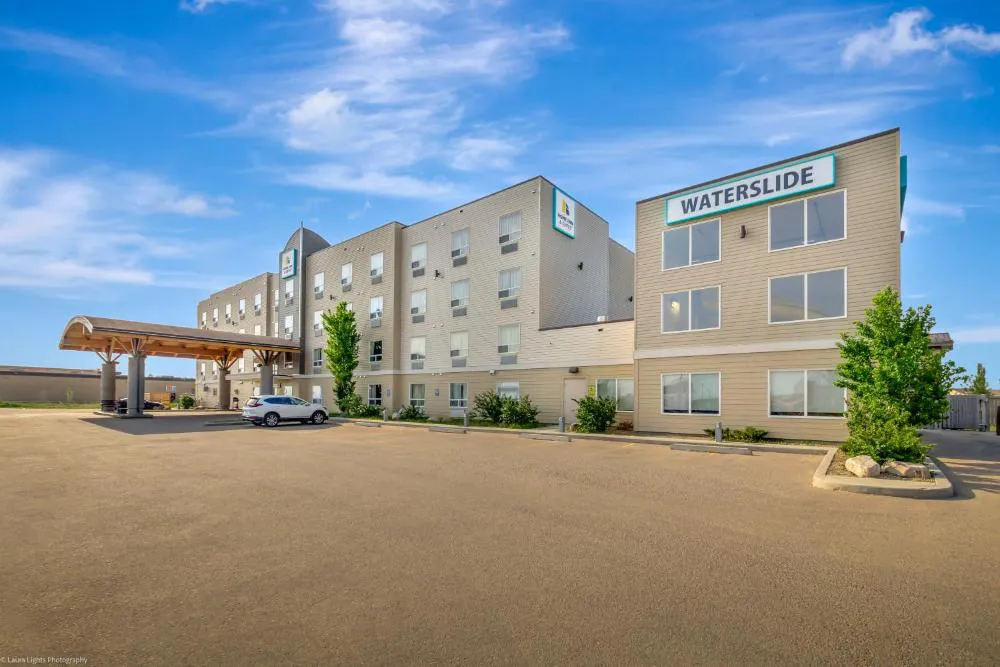 Home Inn and Suites Lloydminster hotel hero