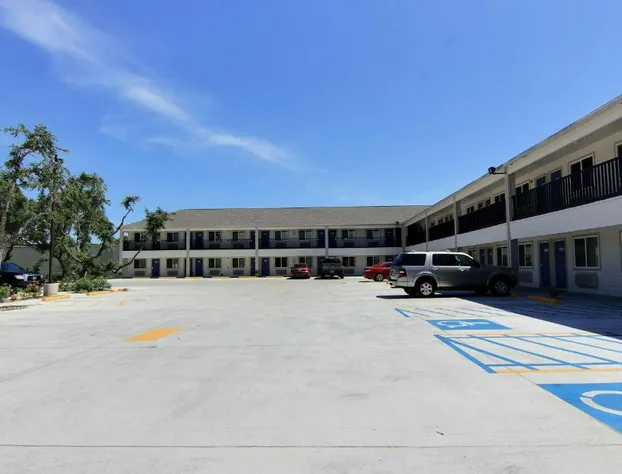 Motel 6 Rockport, TX hotel detail image 1