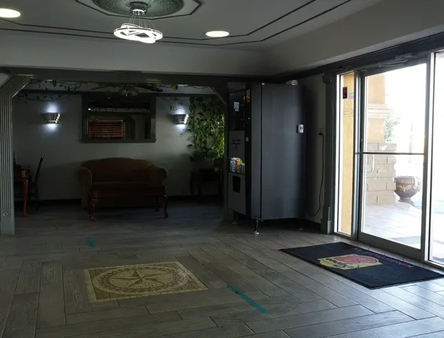 Super 8 by Wyndham Kingsville hotel detail image 4