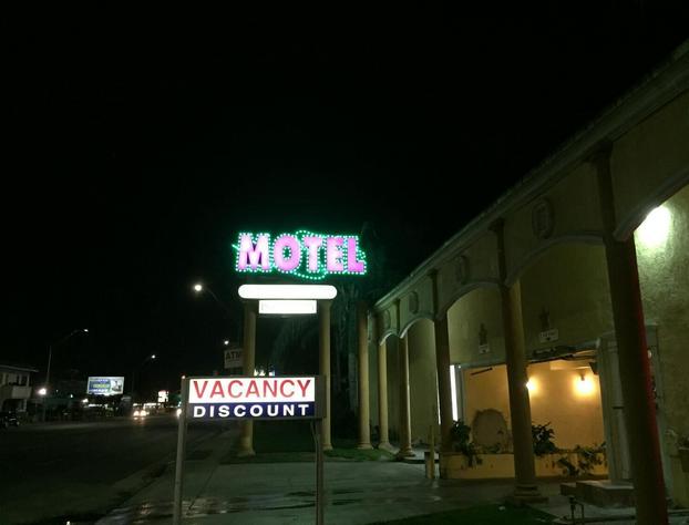 Colonial Pool & Spa Motel hotel detail image 1