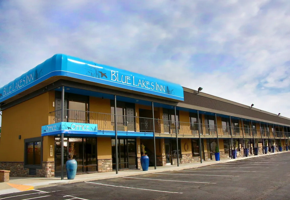 Blue Lakes Inn & Extended Stay hotel hero