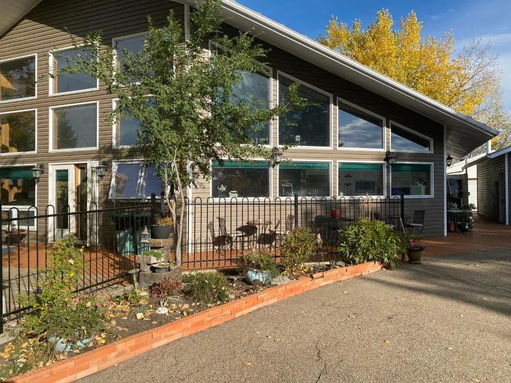 Rolling Hills Country Resort Bed and Breakfast hotel hero