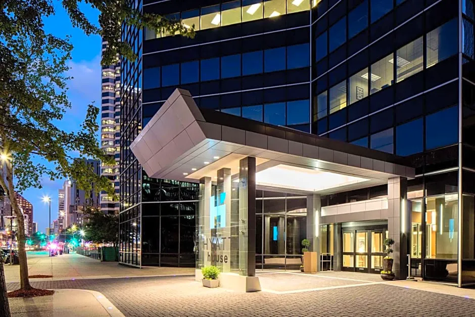 Hyatt House New Orleans/Downtown hotel hero