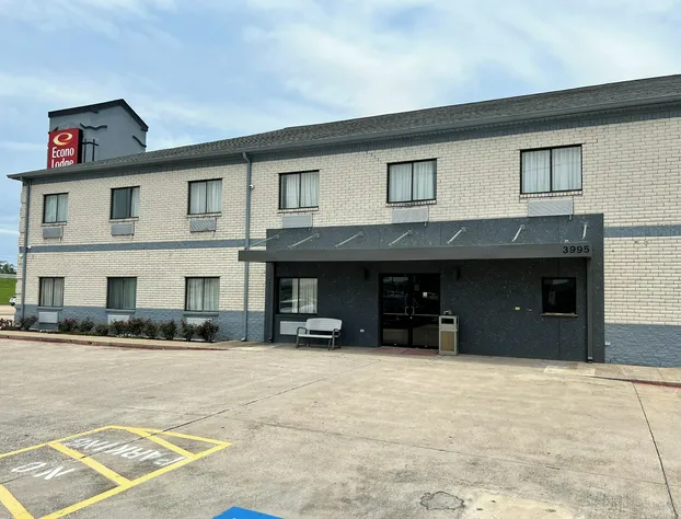 Super 8 Beaumont I-10 South hotel detail image 1