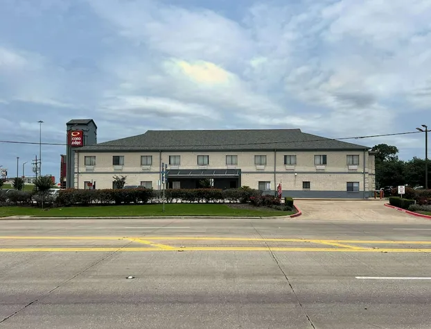 Super 8 Beaumont I-10 South hotel detail image 4