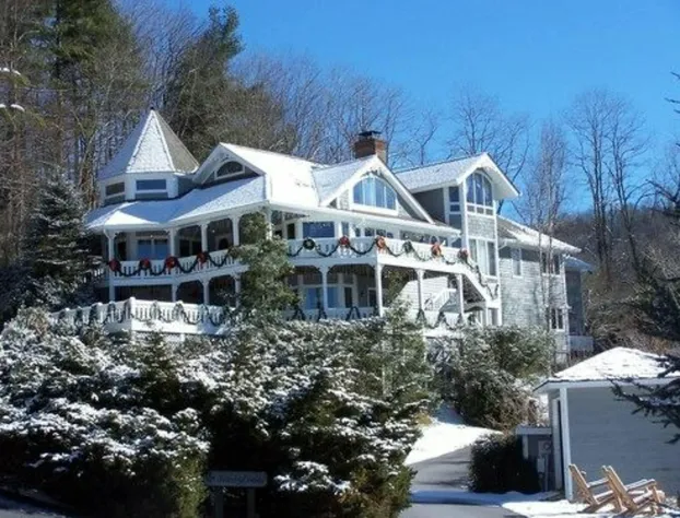 Innisfree Boutique Inn By-The-Lake hotel detail image 2