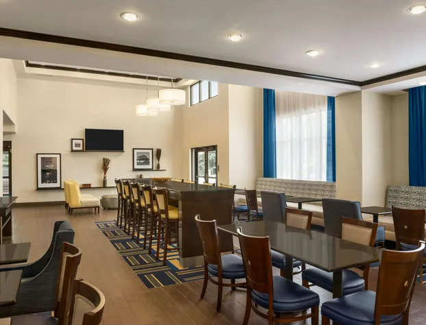 Hampton Inn & Suites Lavonia hotel detail image 3