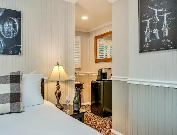 Calistoga Wine Way Inn hotel detail image 2