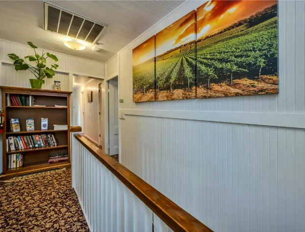Calistoga Wine Way Inn hotel detail image 2