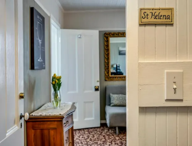 Calistoga Wine Way Inn hotel detail image 3