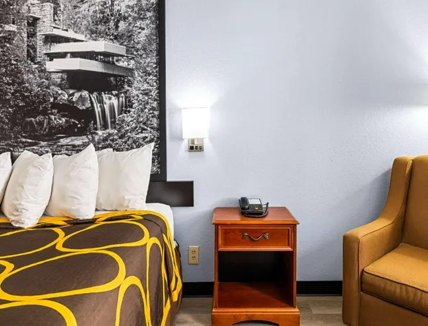 Super 8 by Wyndham Pittsburgh/Monroeville hotel detail image 4