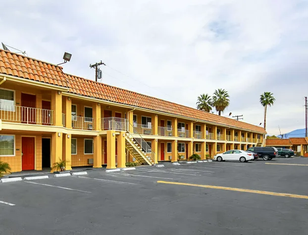 Econo Lodge San Bernardino I-215 hotel detail image 2