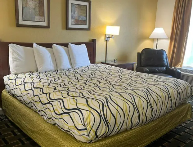 West Bank Inn hotel detail image 2