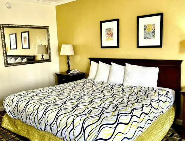 West Bank Inn hotel detail image 4