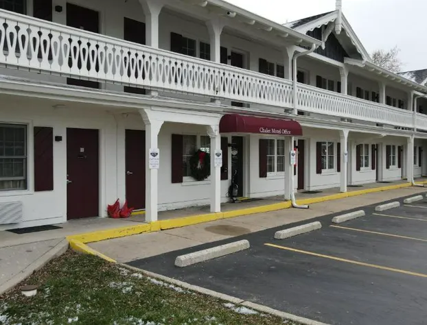 Chalet Motel Mequon hotel detail image 1