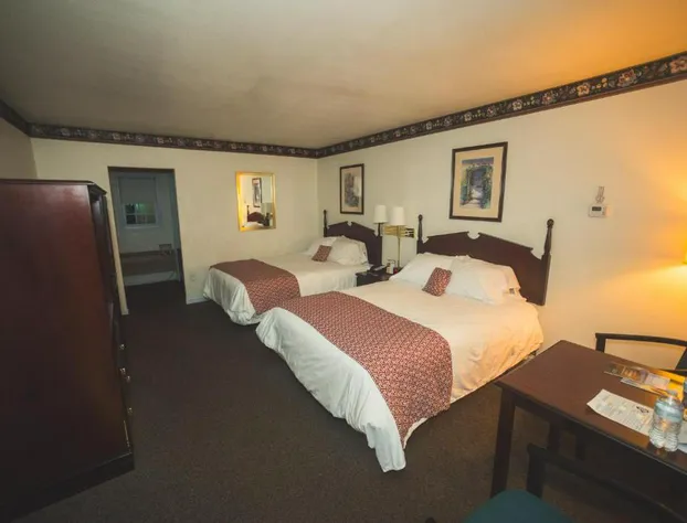 Chalet Motel Mequon hotel detail image 3