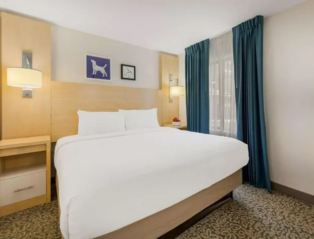 Sonesta ES Suites Charlotte Arrowood hotel detail image 4