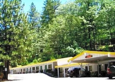 Golden Chain Motel hotel detail image 1