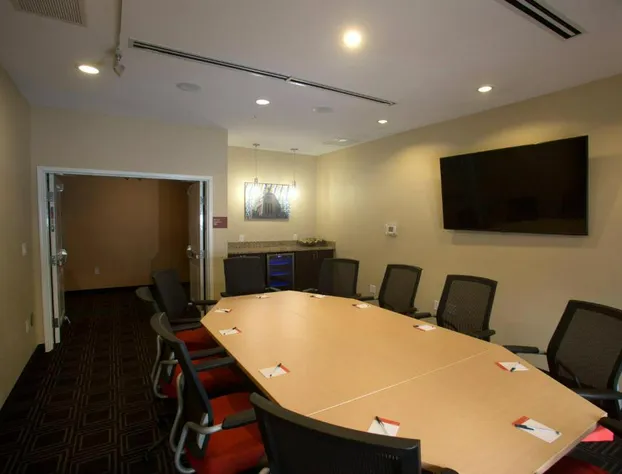 TownePlace Suites by Marriott Lincoln North hotel detail image 4