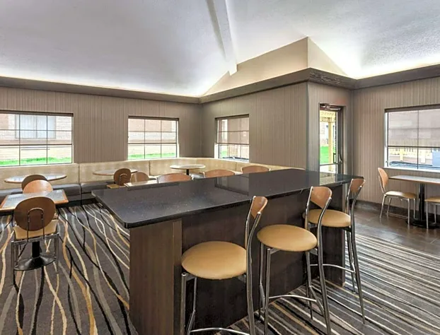 Super 8 by Wyndham Copley Akron hotel detail image 2