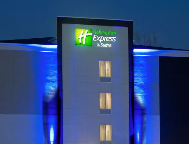 Holiday Inn Express & Suites New Cumberland by IHG hotel detail image 1